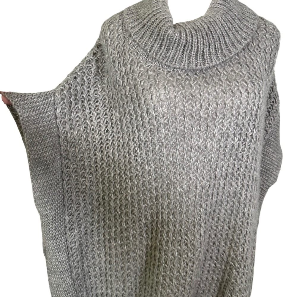 LC Lauren Conrad Chunky Knit Poncho Sweater Gray Cowl Neck Oversized Cape 1 Size - Picture 6 of 8